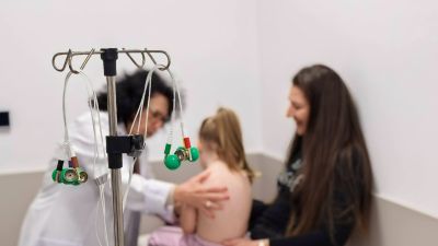 300 деца от гр. Бургас преминаха профилактични прегледи в рамките на Програма „Детско здраве“