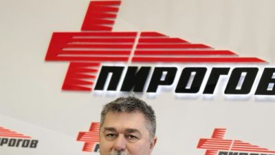 Доц. Сопотенски и водещи хирурзи обучават млади лекари на миниинвазивни техники и конвенционална...