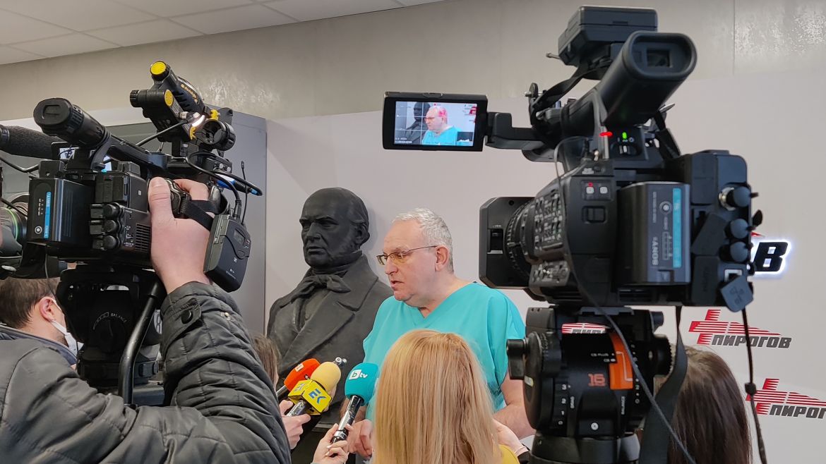 Ковид отделенията на "Пирогов" са огромен сектор за интензивна грижа