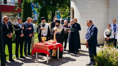 "Пирогов" с паметник на служителите, отдали  живота си на другите преди, повреме и след COVID-19
