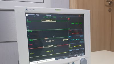 Детската хирургия на "Пирогов" получи модерен монитор като дарение