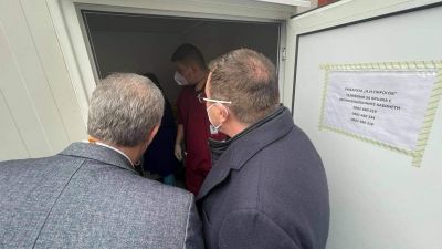 Здравният министър и директорът на Пирогов отговаряха на въпроси на желаещи да се ваксинират