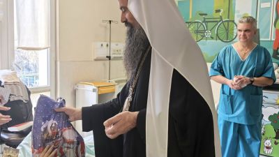 Негово Светейшество Софийският митрополит и Български патриарх Даниил посети малките пациенти