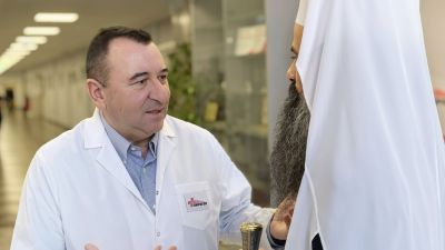 Негово Светейшество Софийският митрополит и Български патриарх Даниил посети малките пациенти