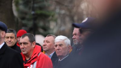 Директорът на "Пирогов" поднесе венец и отдаде почит пред паметника на медиците, загинали в Руско-турската...