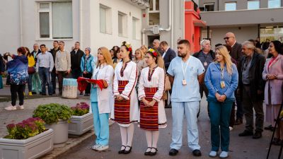 Директорът на "Пирогов" и министърът на здравеопазването откриха паметник на патрона на болницата - хирурга Н. Пирогов