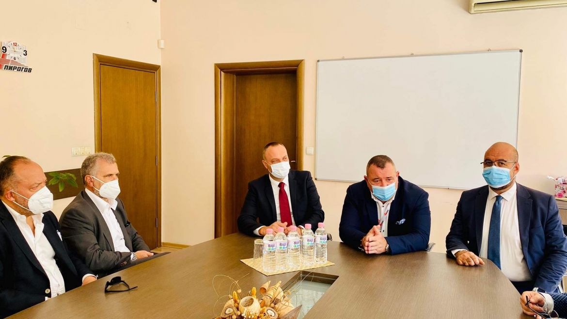 Директорът на  "Пирогов" д-р Валентин Димитров се срещна с известния учен проф. Армандо Бартолаци