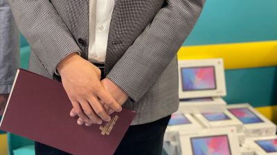 Подаръци и изненади за празника на малките пациенти