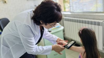 Програма "Детско здраве" прегледа близо 400 деца от Гоце Делчев и района