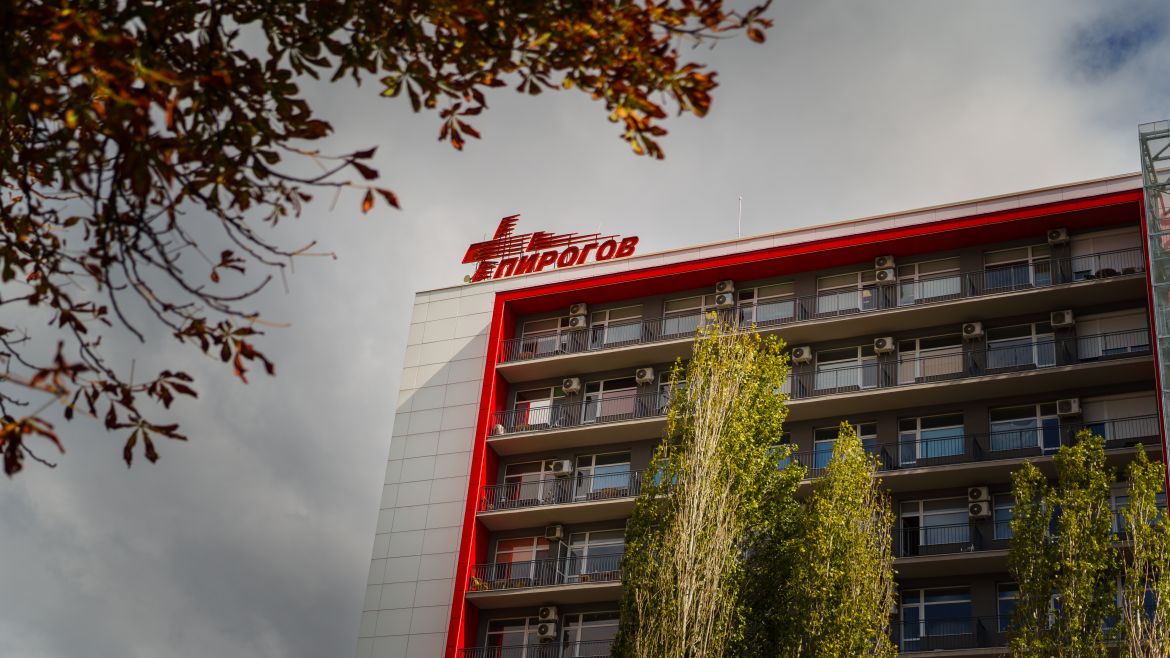 Оперираха младата жена, която пострада тежко при ПТП между автомобил и автобус на градския транспорт