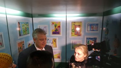 3 от основните асансьори в "Пирогов" са превърнати в „Пътуващи картинни галерии“ между етажите