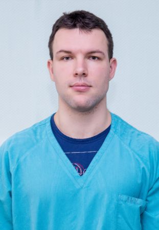 Д-р Мартин Фичеров