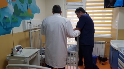 Светила в хирургията от „Пирогов” и ВМА спасиха живота на 4 - месечно бебе