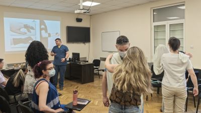 Приключи последната Лятна академия за родители "Първа помощ за малките герои" за 2025 г.